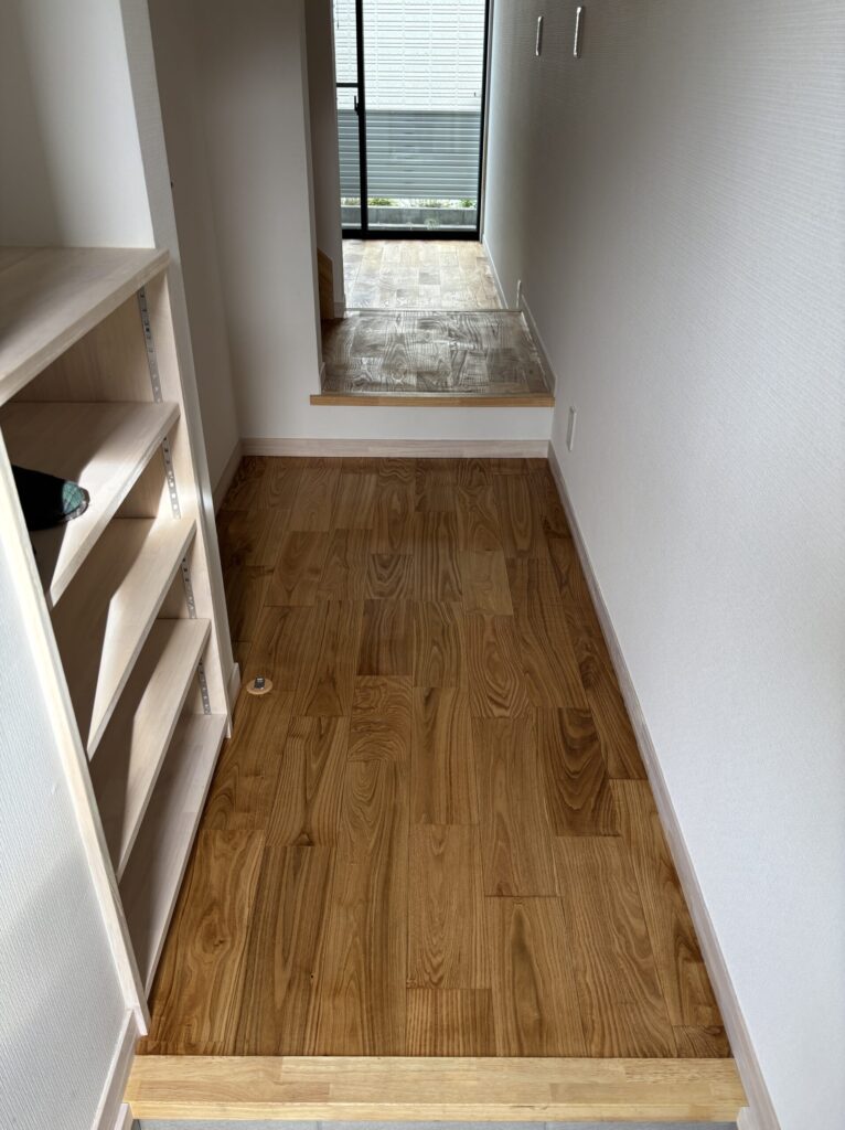 玄関研磨塗装後