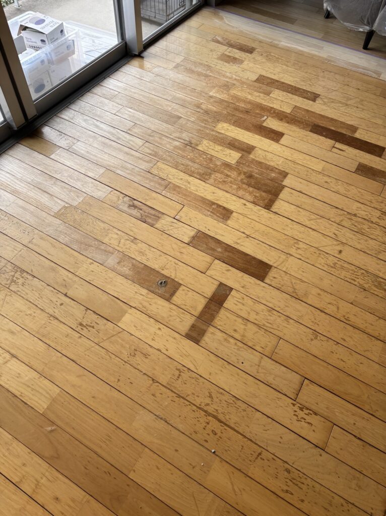 無垢フローリングのペットの爪傷